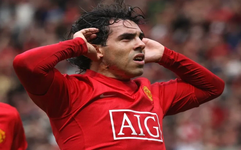 Đôi nét về cựu sao người Argentina - Carlos Tevez